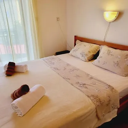 Apartments Makin By El-Pi Tours ニヴィーチェ