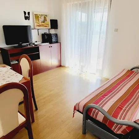 Apartment Makin By El-pi Tours