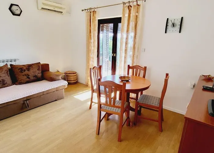 Makin By El-pi Tours Apartman
