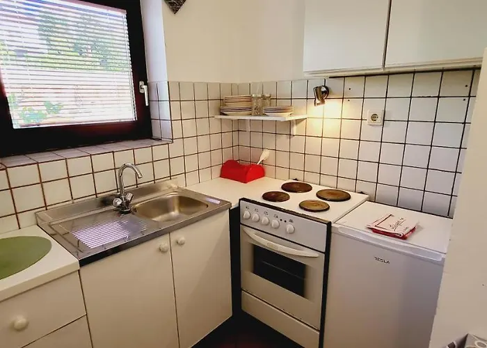 Makin By El-pi Tours Apartment Njivice