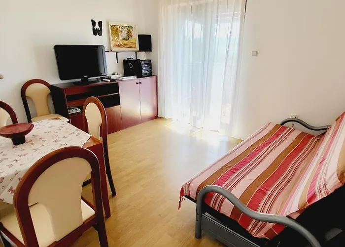 Apartament Makin By El-pi Tours