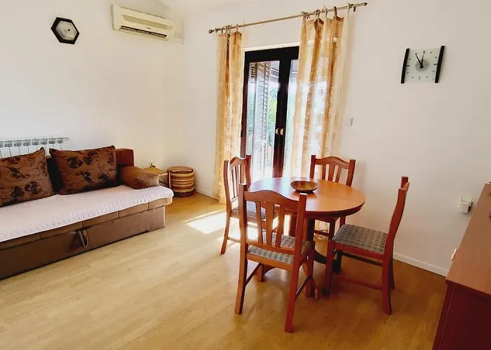 Appartement Makin By El-pi Tours Njivice